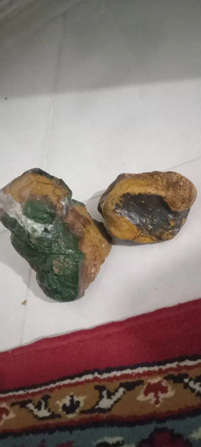 کوچیکه شهاب سنگ  بزرگه سنگ یشم انواع رنگ یشم.|جواهرات|خانمیرزا, |دیوار