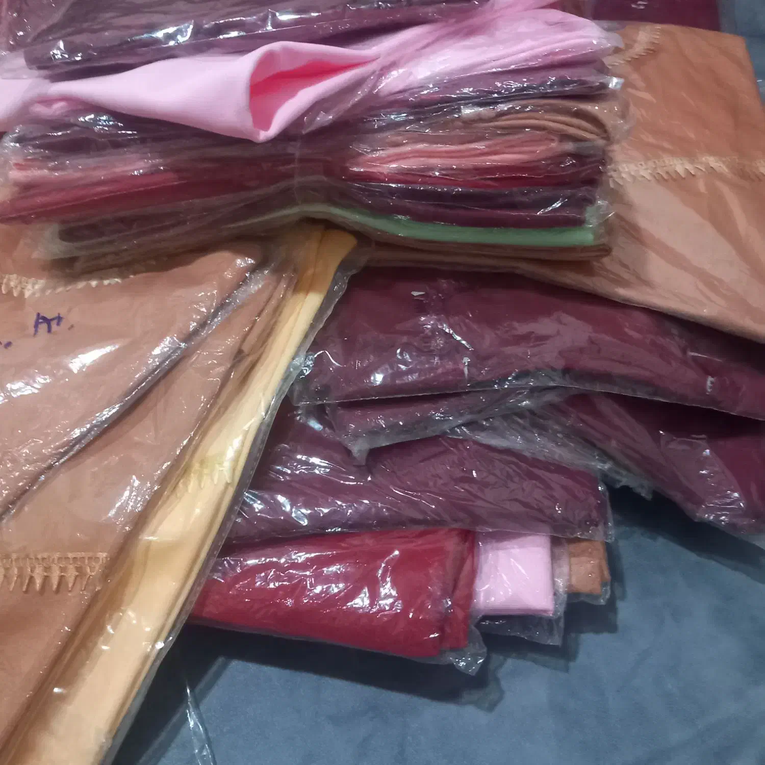 تیشرت زنانه|لباس|اقبالیه, |دیوار