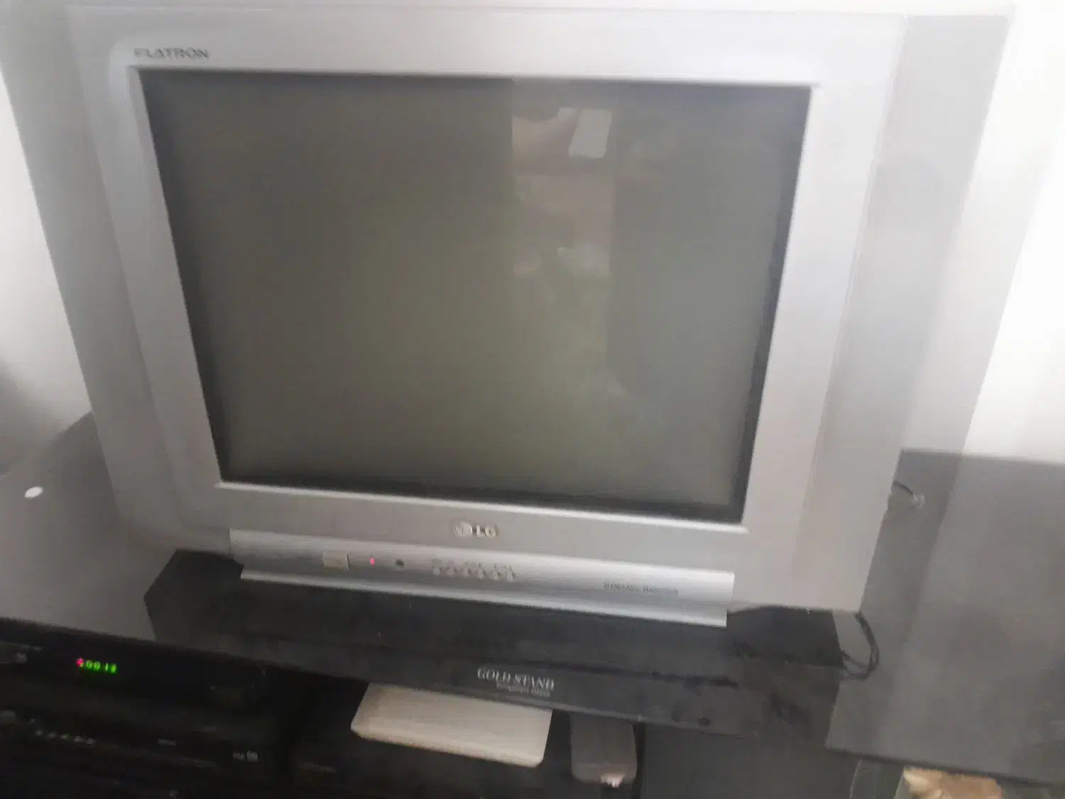 تلویزیون|تلویزیون و پروژکتور|نمین, |دیوار