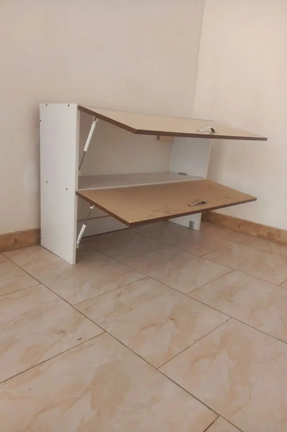 فروش  ابچکان کابینتی و سینک تک لگنه به فروش میرسد،|آب‌چکان و نظم‌دهنده ظروف|مراغه, |دیوار