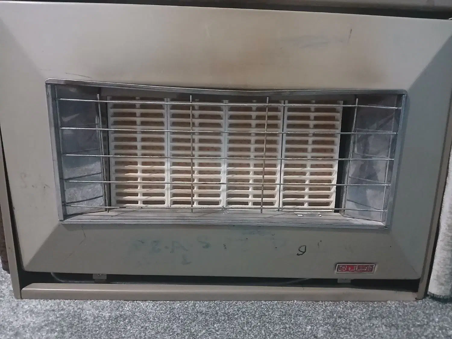 بخاری دیواری در حد نو|بخاری، هیتر، شومینه|ایذه, |دیوار