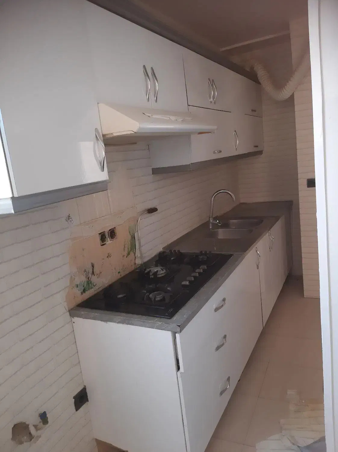 کابینت mdF با هود سالم  وسینک ظرف شویی|کتابخانه، شلف، قفسههای دیواری|قم, شاه سید علی|دیوار