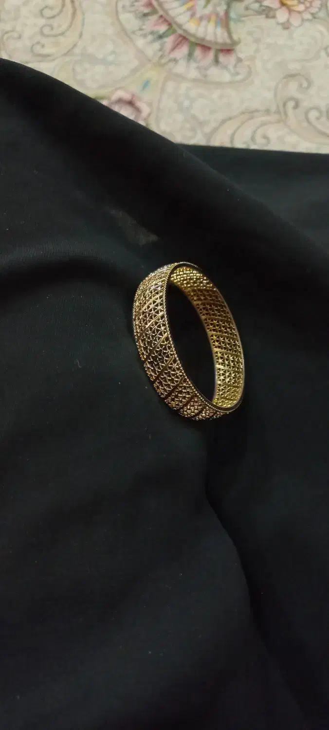 النگو و دستبند درخشان|بدلیجات|رشت, فلسطین|دیوار