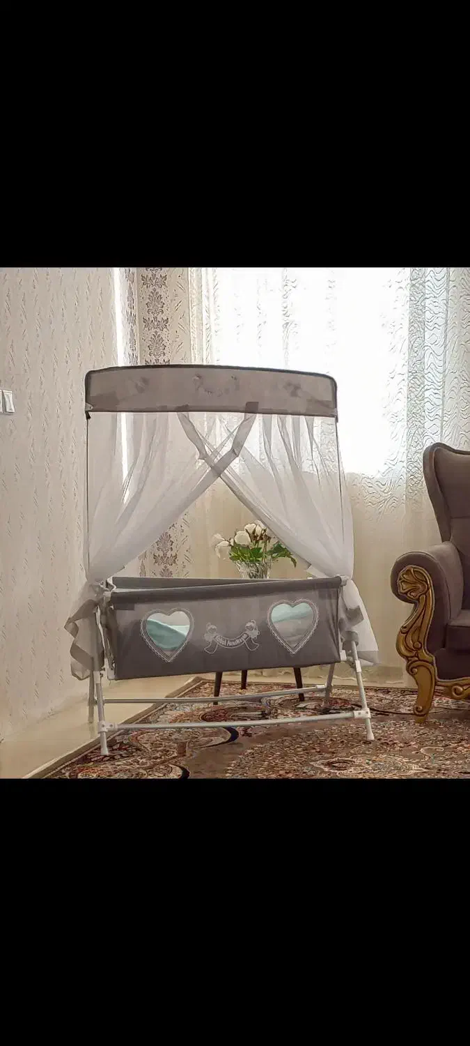 گهواره و کریر توسی رنگ|اسباب و اثاث بچه|آستارا, |دیوار