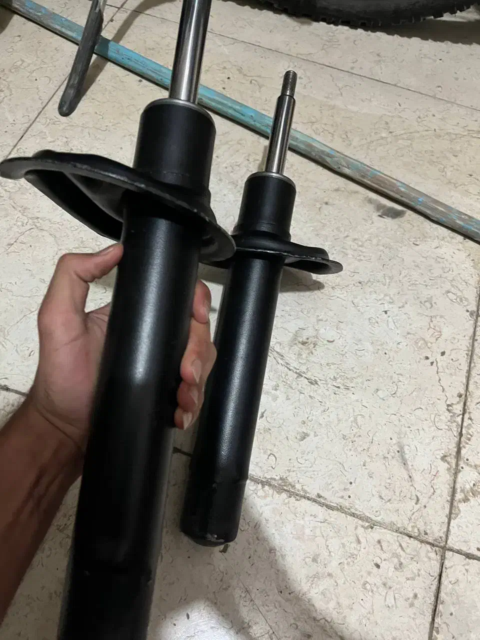 کمک جلو پژو پارس 405 پوسته کوتاه در حد نو|قطعات یدکی و لوازم جانبی|خمینیشهر, |دیوار