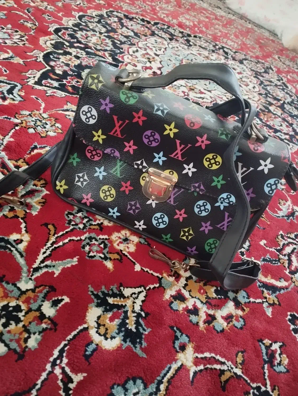 کیف دستی|کیف، کفش، کمربند|اسفراین, |دیوار