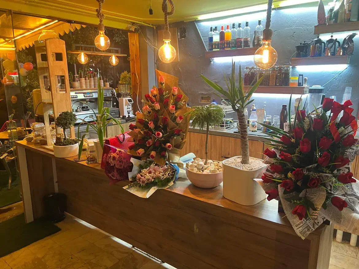 استخدام باریستا خانوم|استخدام خدمات فروشگاه و رستوران|کرمانشاه, |دیوار