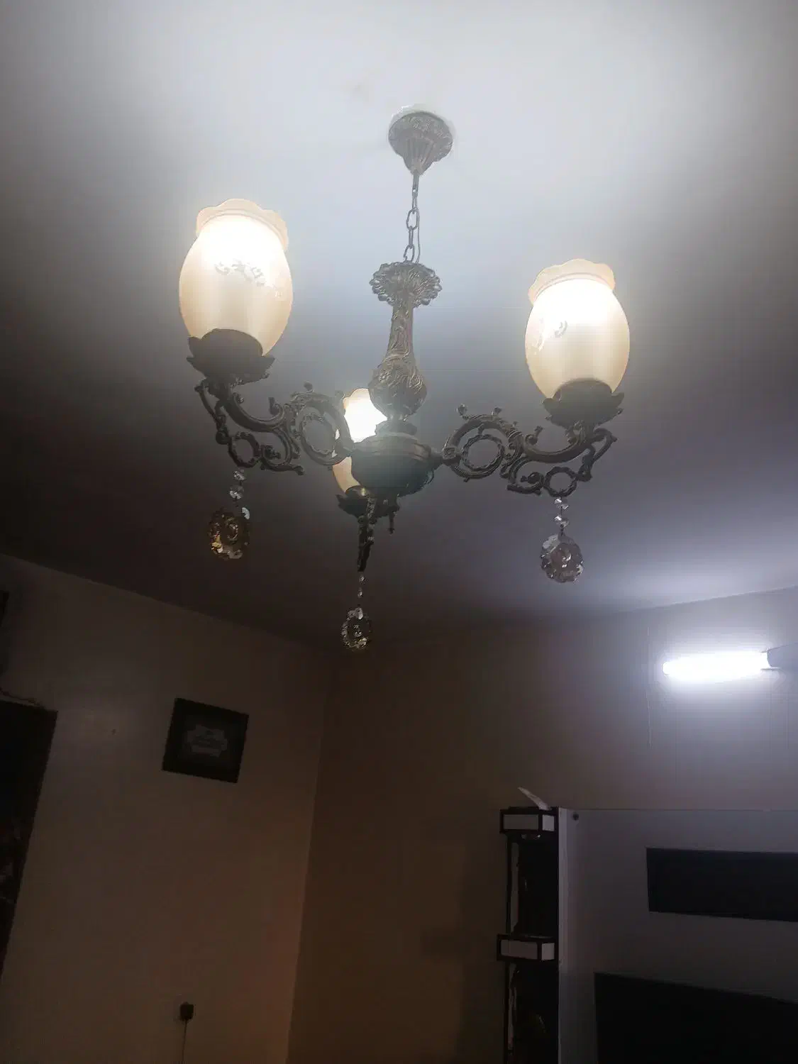 لوستر۳شاخه|لوستر و چراغ آویز|قرچک, باقرآباد|دیوار