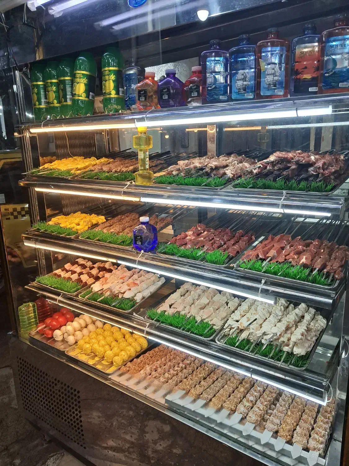 همکاری در کبابی|استخدام خدمات فروشگاه و رستوران|رشت, تازه آباد|دیوار