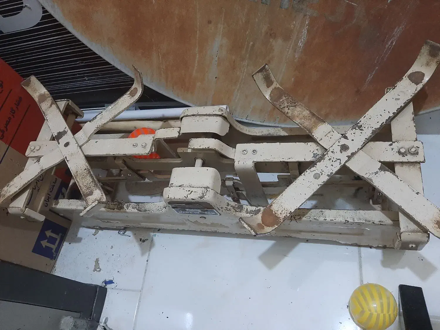 ترازو بیست کیلویی سالم|کلکسیون اشیاء عتیقه|پردیس, فاز ۱۱|دیوار