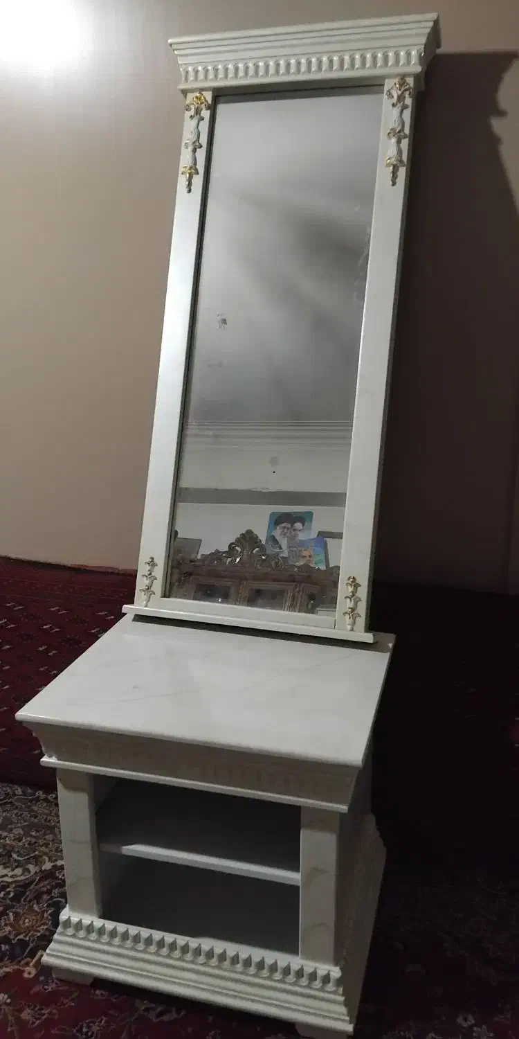 اینه قدی با میز پایه دکوری|آینه|تهران, لویزان|دیوار