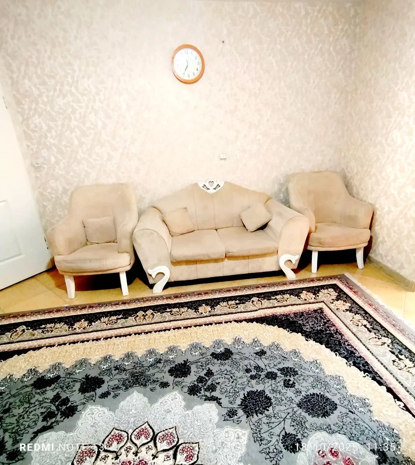 فروش یک سرویس مبل راحتی درحدنو|مبلمان خانگی و میز عسلی|پیشوا, |دیوار