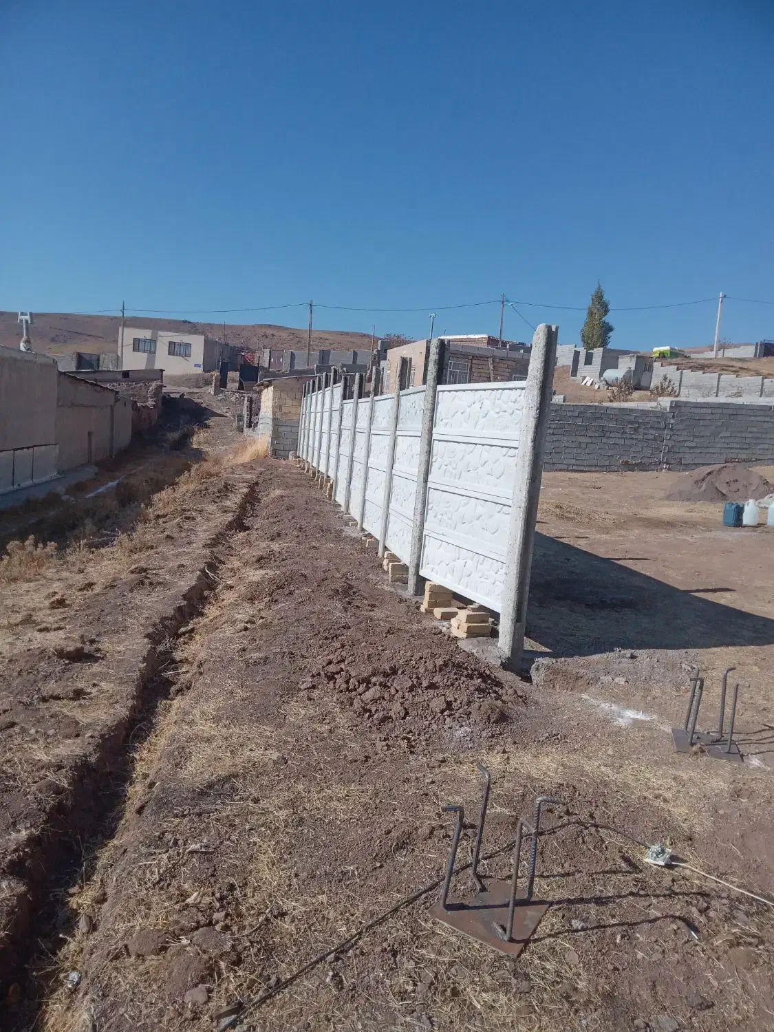 نصب پنل ودیوار پیش ساخته بتنی|خدمات پیشه و مهارت|قزوین, |دیوار