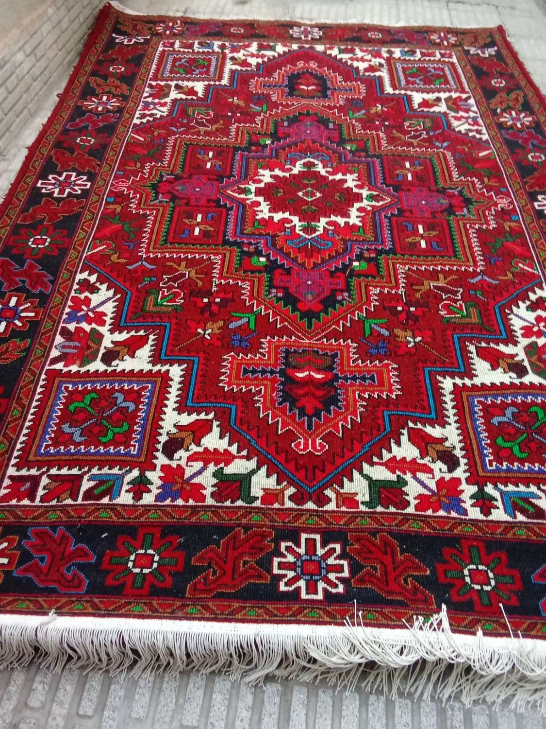 یک جفت فرش چشمه ازان|فرش|اهر, |دیوار