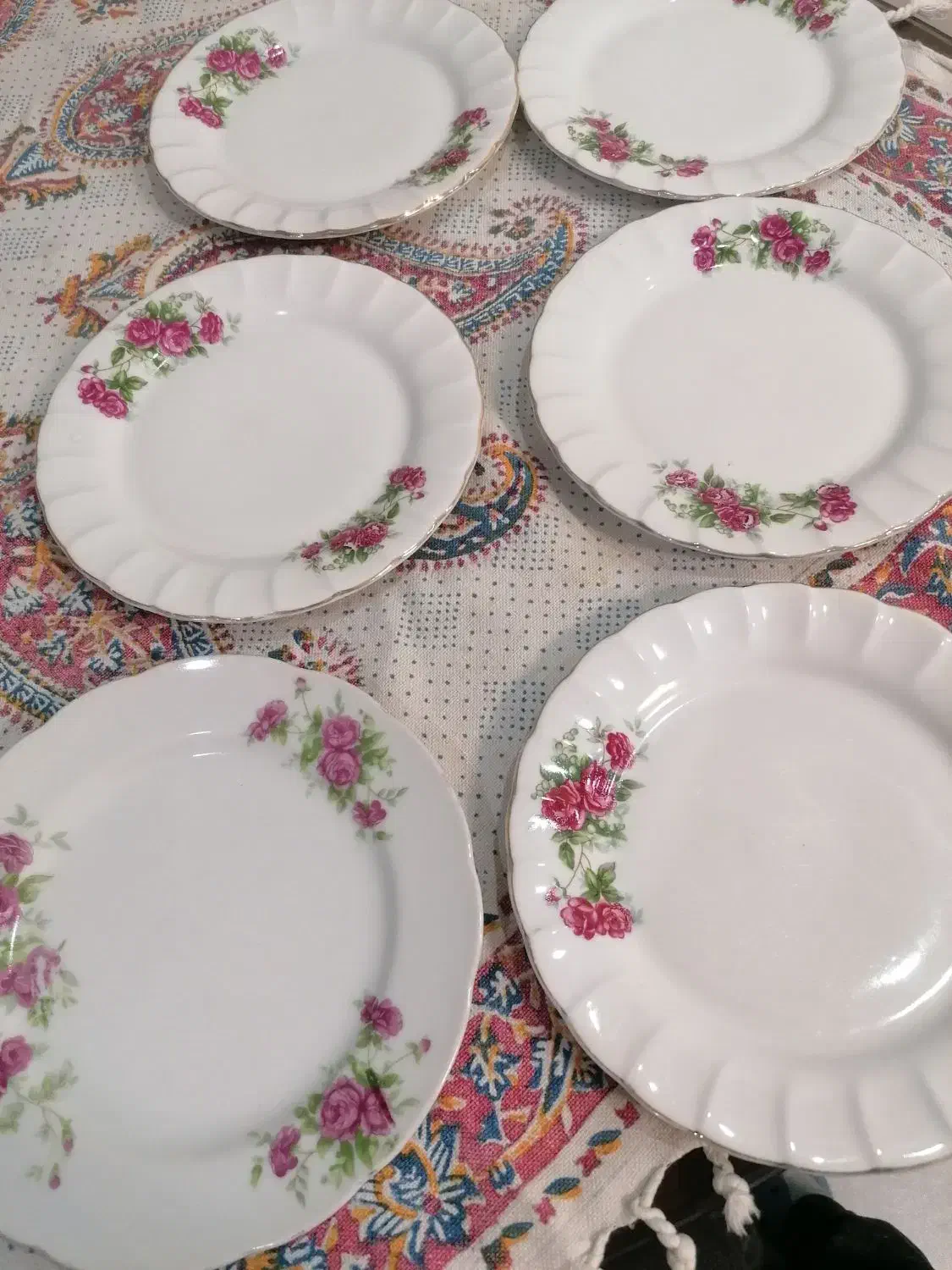 چینی گل سرخی قدیمی|ظروف سرو و پذیرایی|تهران, ستارخان|دیوار