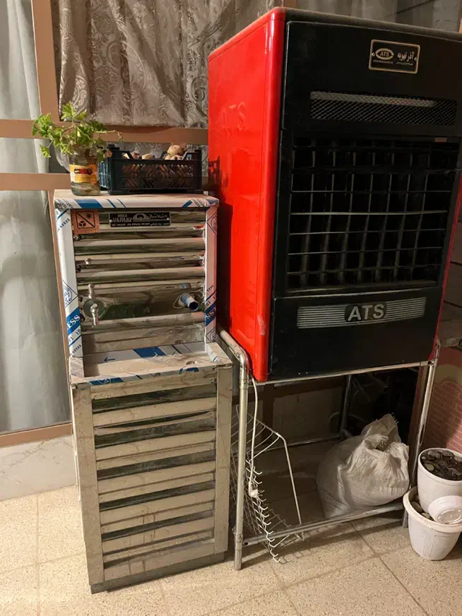 یک عدد بخاری صنعتی و یک دستگاه اب سردکن|بخاری، هیتر، شومینه|نجفآباد, قلعه سفید|دیوار