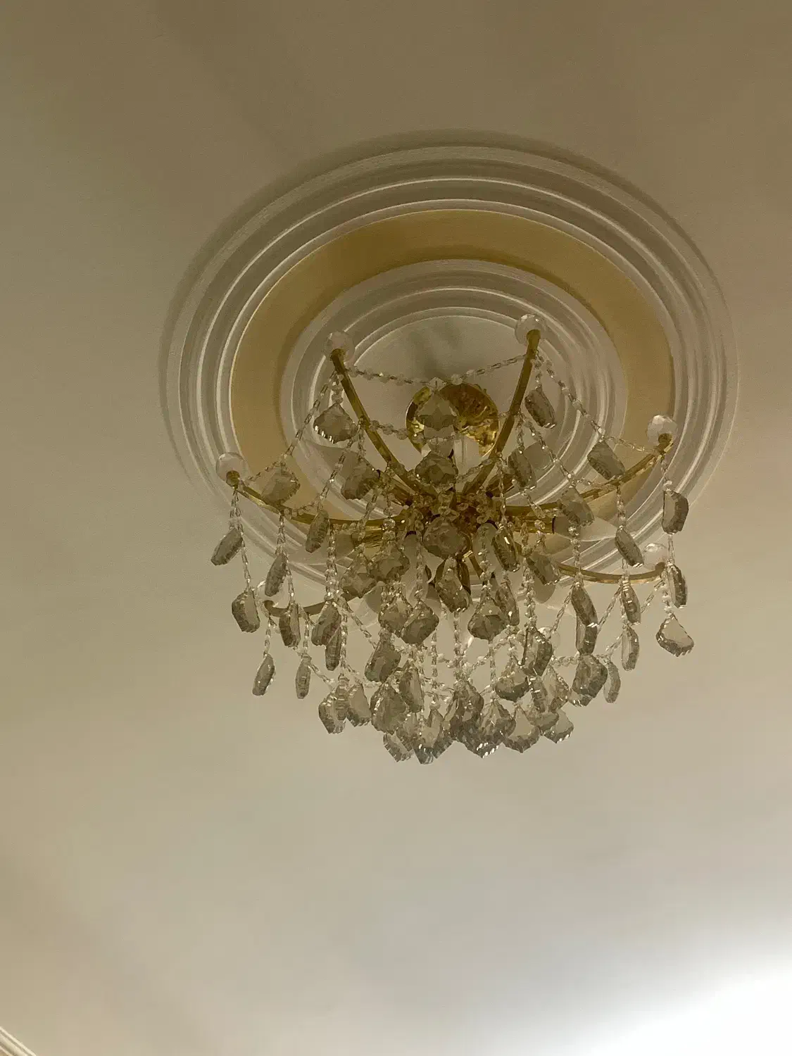 یک جفت لوستر لوکس برنز|لوستر و چراغ آویز|پردیس, فاز ۱|دیوار