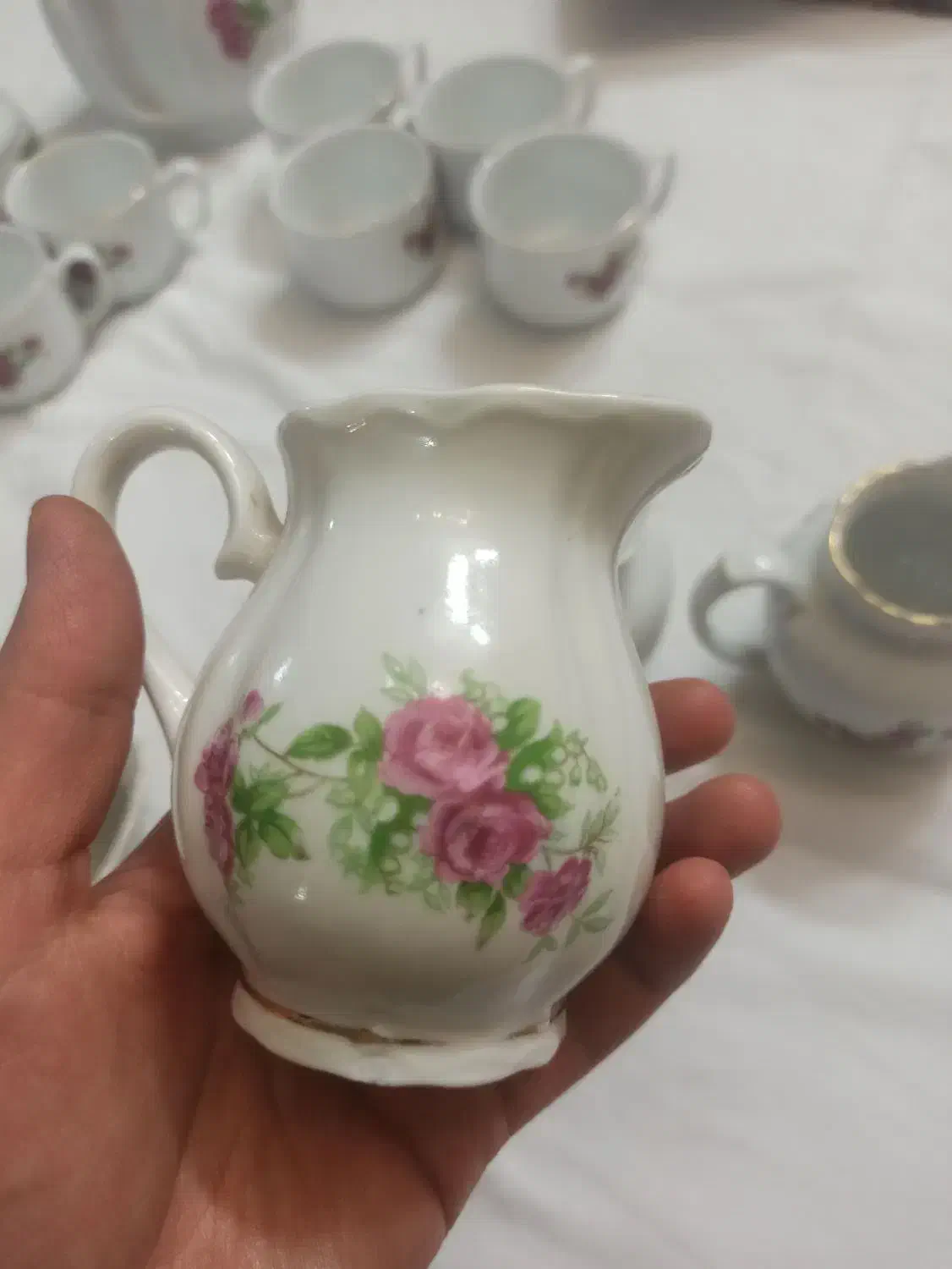 ظروف گل سرخی|ظروف سرو و پذیرایی|اراک, |دیوار