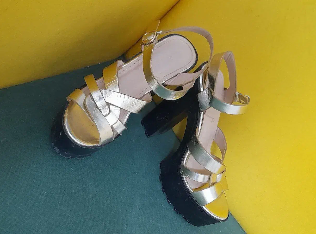 کفش لژدار‌ ترکیه سایز ۳۷|کیف، کفش، کمربند|کیش, |دیوار