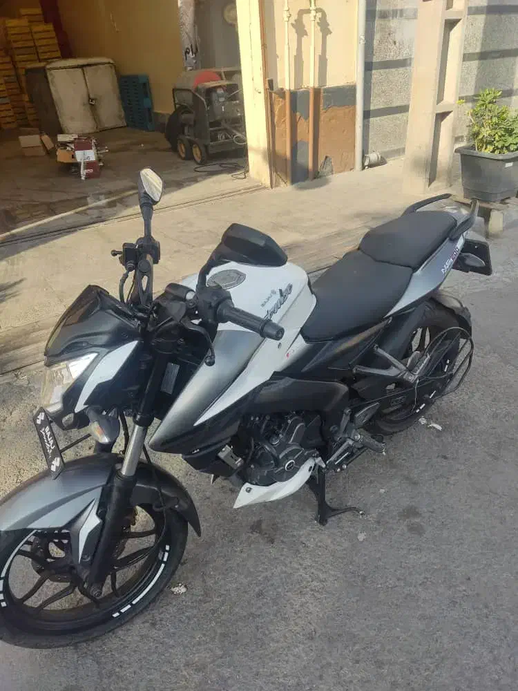 موتور ان اس ۲۰۰ مدل ۱۳۹۷|موتورسیکلت|پردیس, شهرک صنعتی خرمدشت فاز ۷|دیوار
