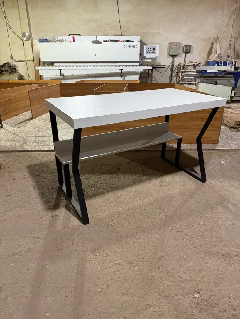 میز تحریر|میز تحریر و کامپیوتر|اصفهان, گلستان|دیوار