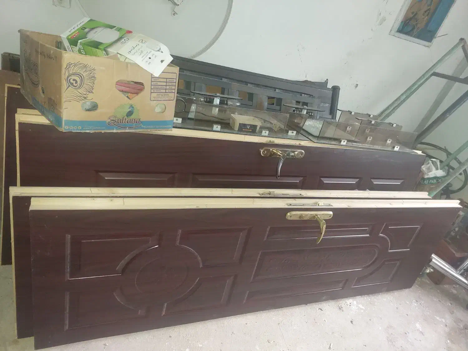 درب آلمینیومی دست دوم|مصالح و تجهیزات ساختمان|کلاردشت, |دیوار