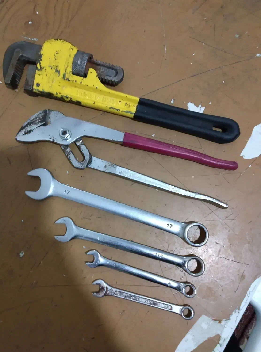 آچار و لوله گیر اصلی|ابزارآلات|اهواز, منبع اب|دیوار