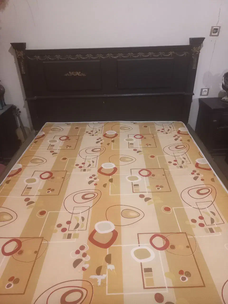 تخت خواب دو نفره|تخت و سرویس خواب|ملایر, |دیوار