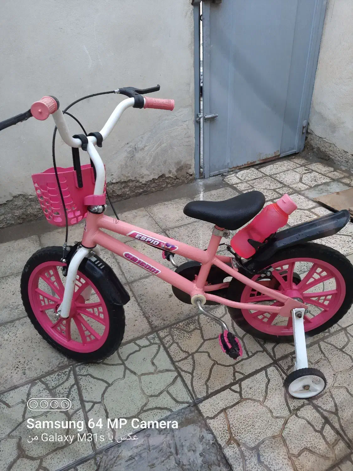 دوچرخه|دوچرخه، اسکیت، اسکوتر|قدس, شهرقدس|دیوار