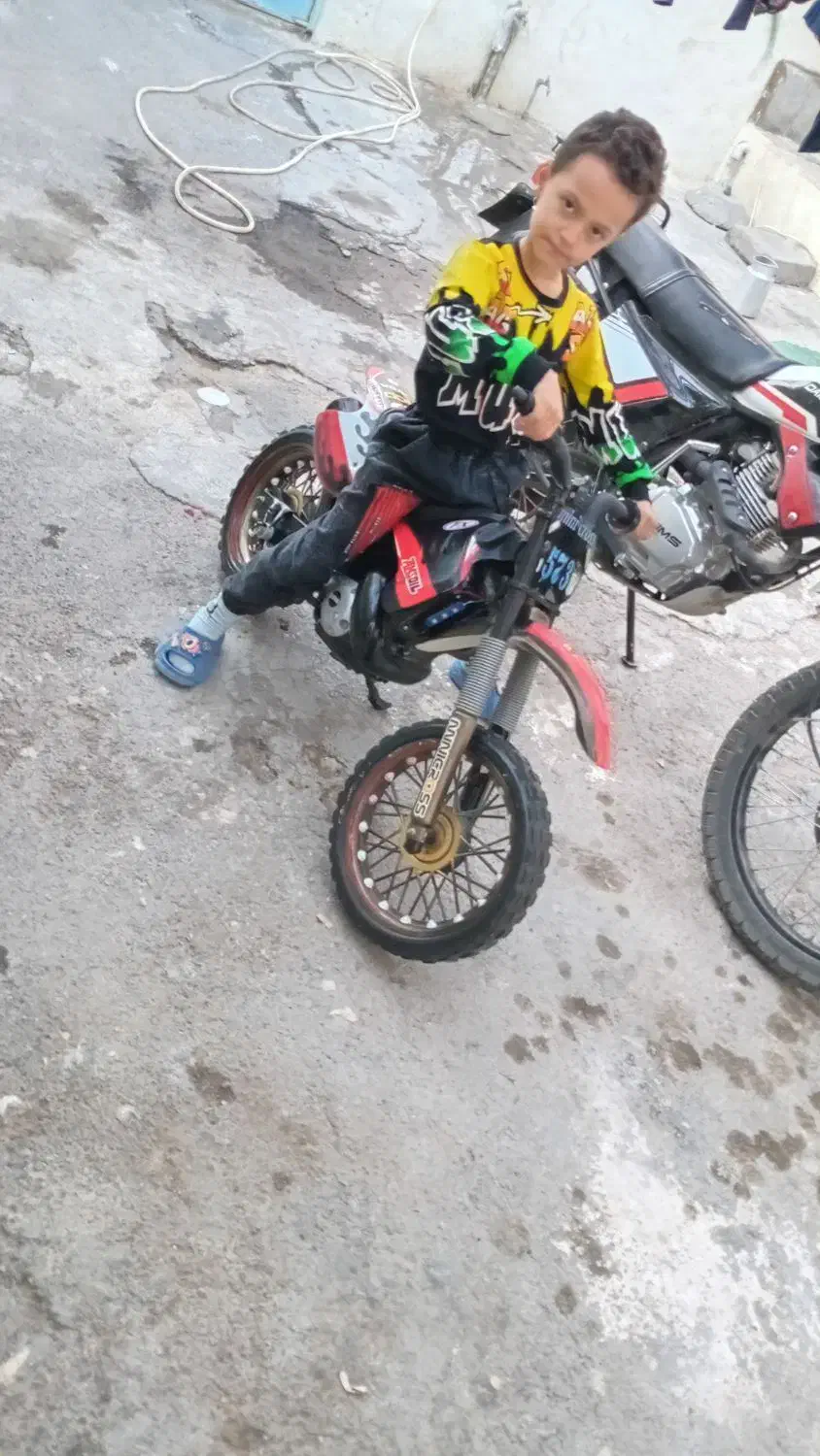 موتور|اسباب‌بازی بچه|بناب, |دیوار