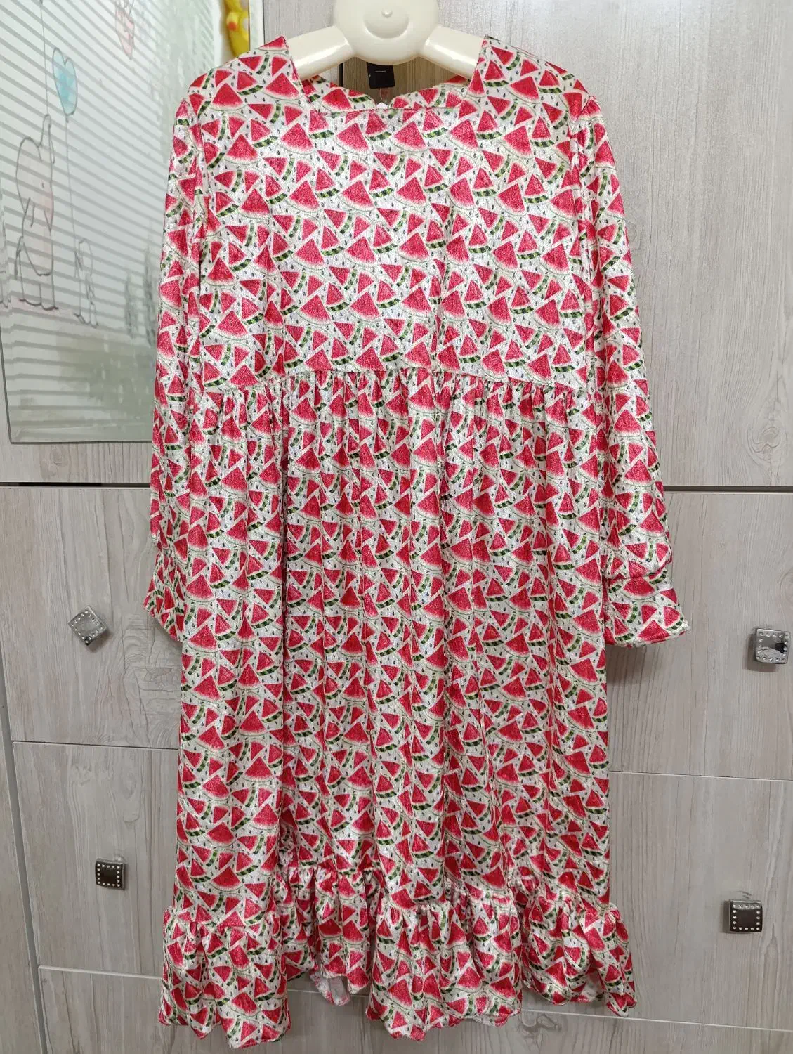 پیراهن های دخترانه|کفش و لباس بچه|تربت جام, شهید غلام زاده|دیوار