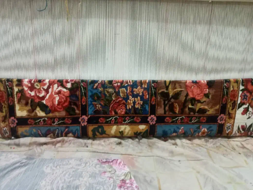 قالی خشت شیدایی۱ونیم در ۲ونیم|گلیم، جاجیم، گبه|شهرکرد, |دیوار