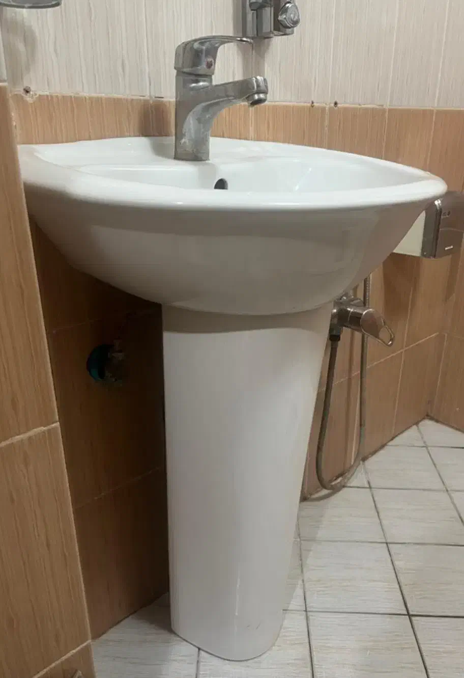 روشویی . توالت فرنگی . آیینه|لوازم سرویس بهداشتی|اصفهان, طامه|دیوار