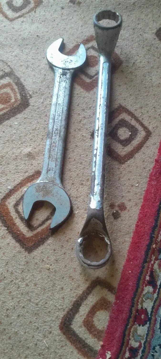 آچار|ابزارآلات|مسجد سلیمان, |دیوار