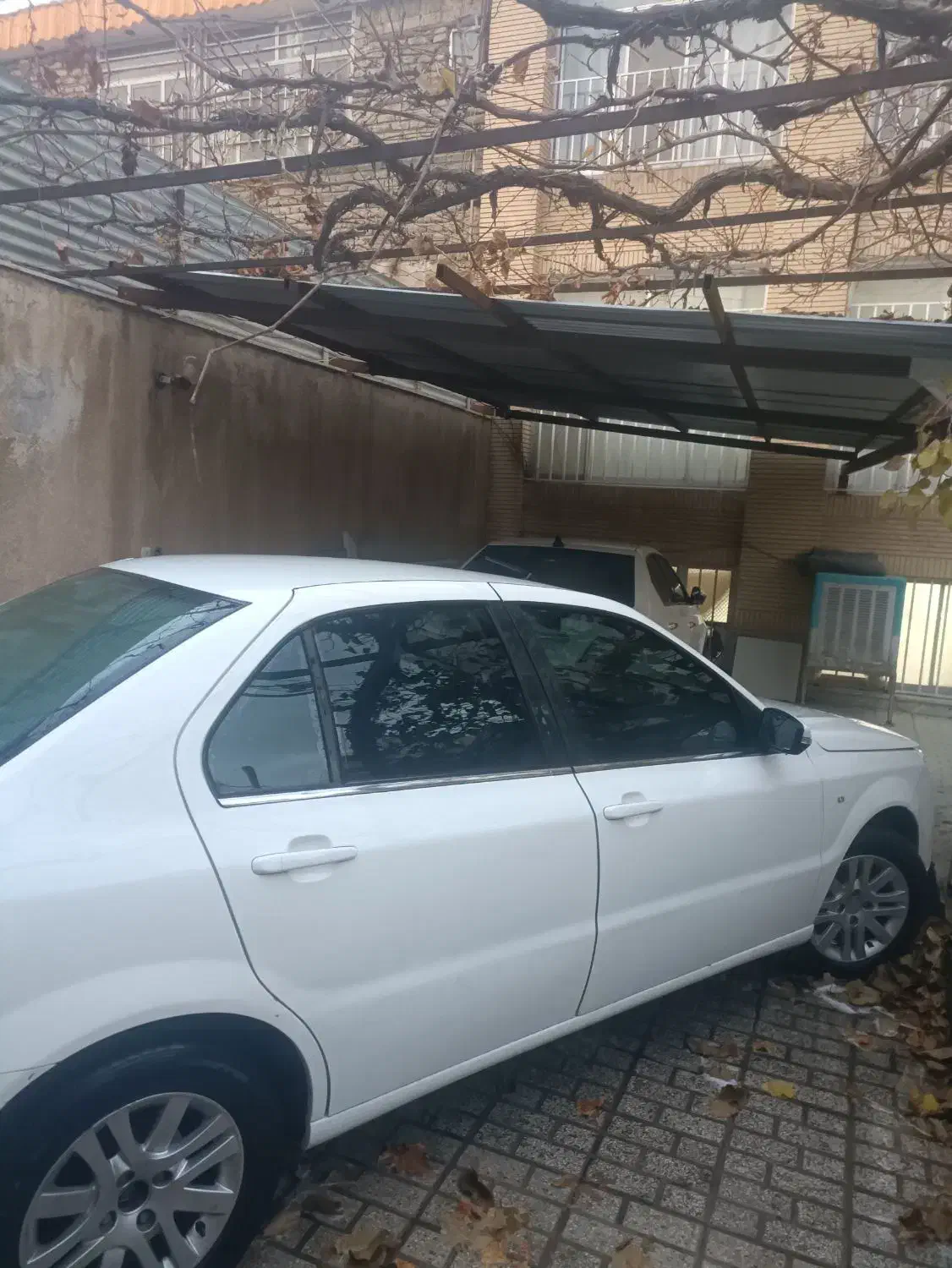 دنا ۹۴بدون رنگ لاکاغذی کم کار از اول دست خودم بوده|خودرو سواری و وانت|مشهد, ولیعصر (شهرک غرب)|دیوار