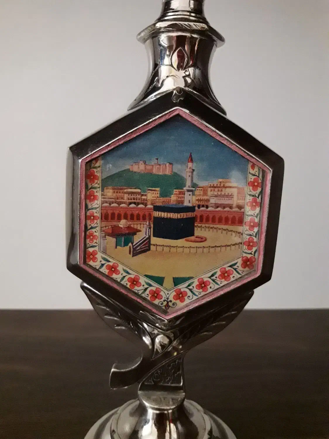 استکان و گلابدان قدیمی|کلکسیون اشیاء عتیقه|رشت, ساغری سازان|دیوار