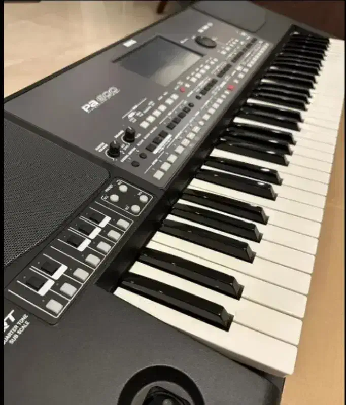 کرگ 600|پیانو، کیبورد، آکاردئون|قائم‌شهر, |دیوار