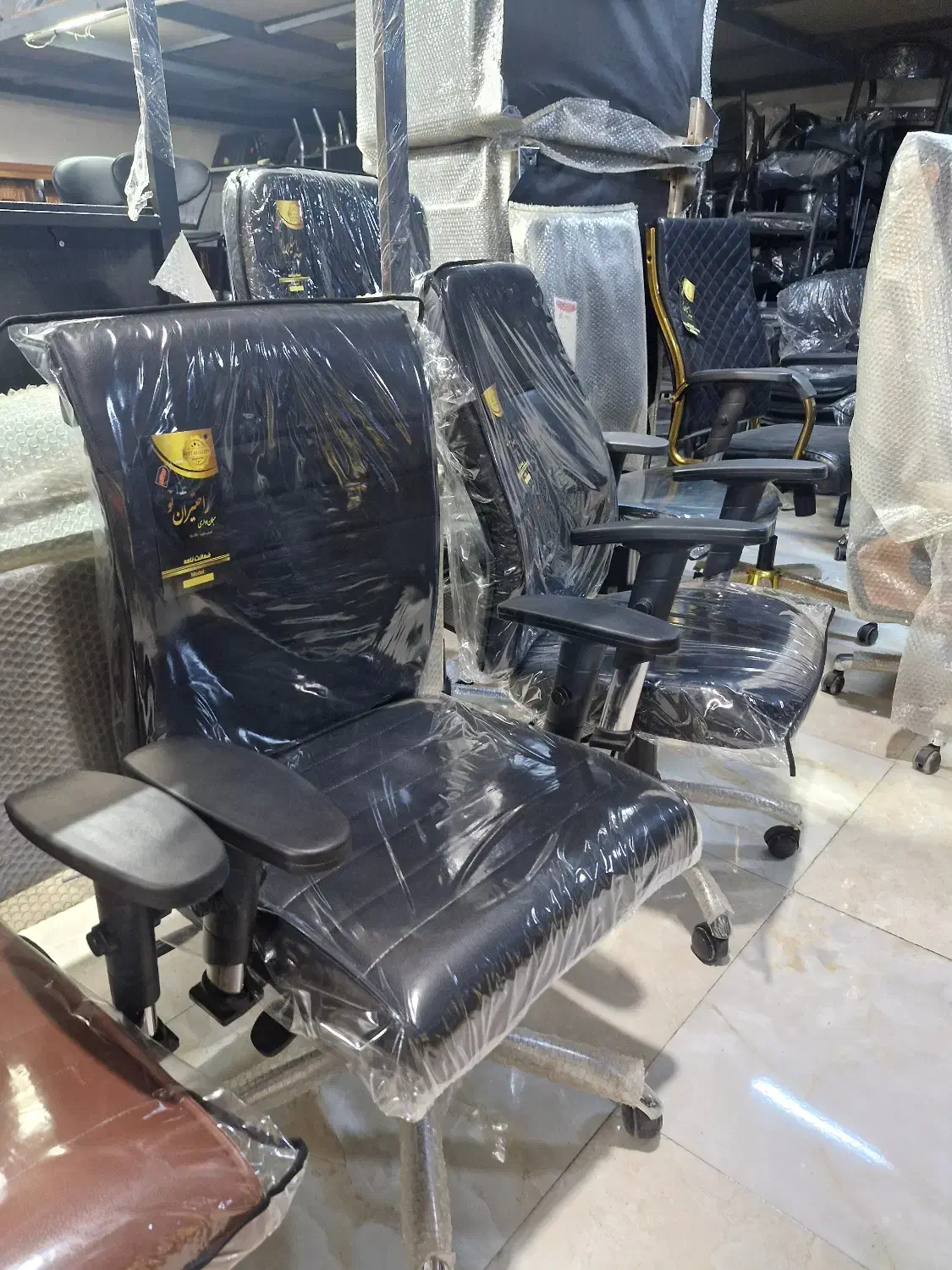 صندلی چرخدار|صندلی و نیمکت|گرگان, |دیوار