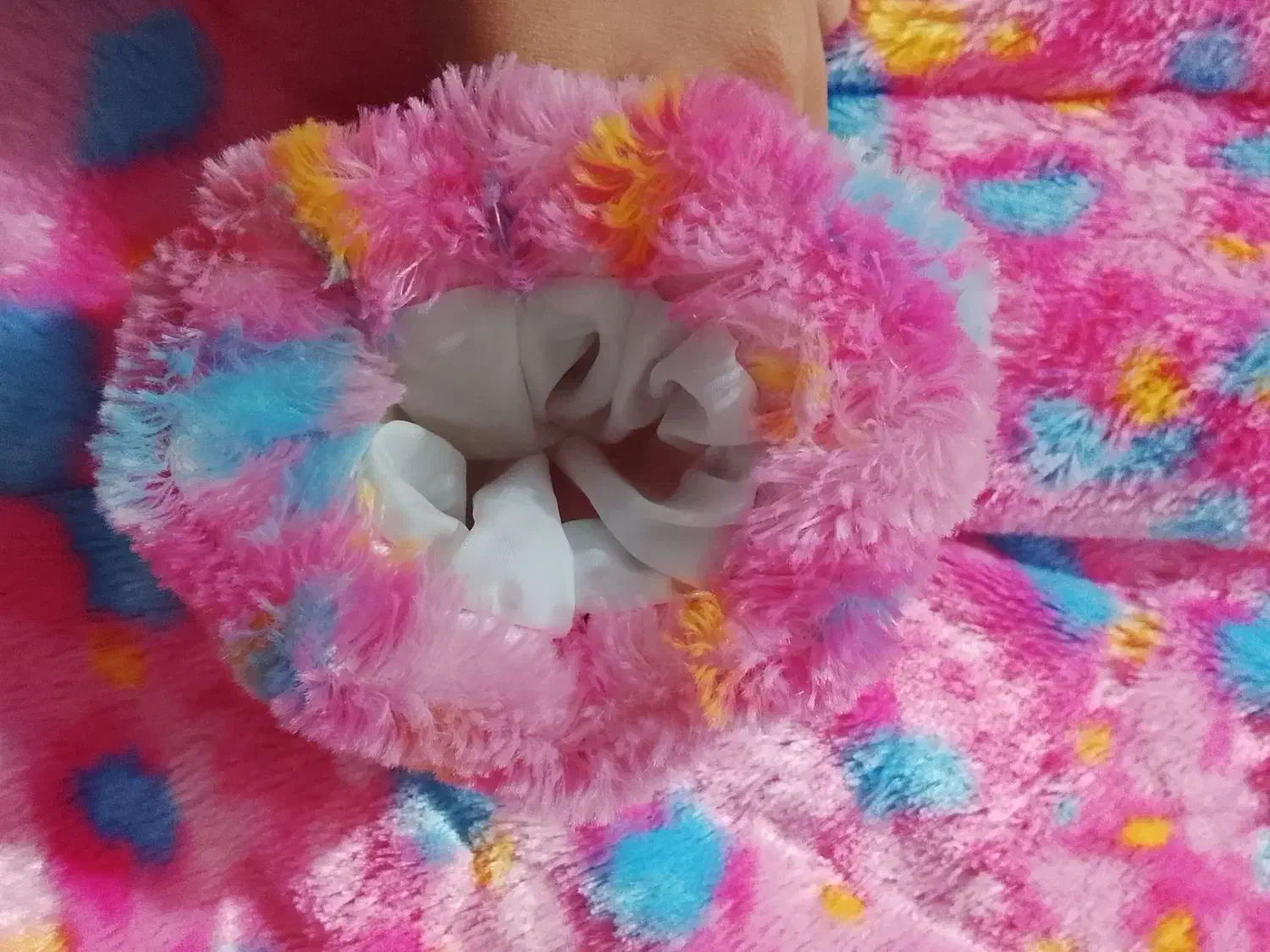 کاپشن|لباس|خرمشهر, |دیوار