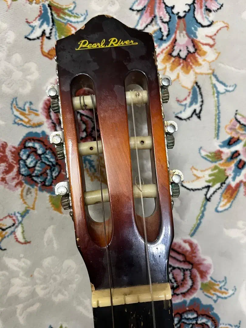 گیتار دست دوم|گیتار، بیس، امپلیفایر|نجف‌آباد, یزدانشهر|دیوار