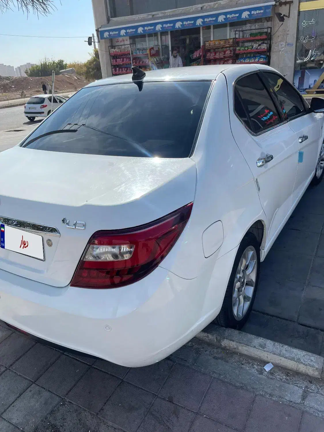 دنا پلاس اتوماتیک فول|خودرو سواری و وانت|پرند, فاز ۵|دیوار