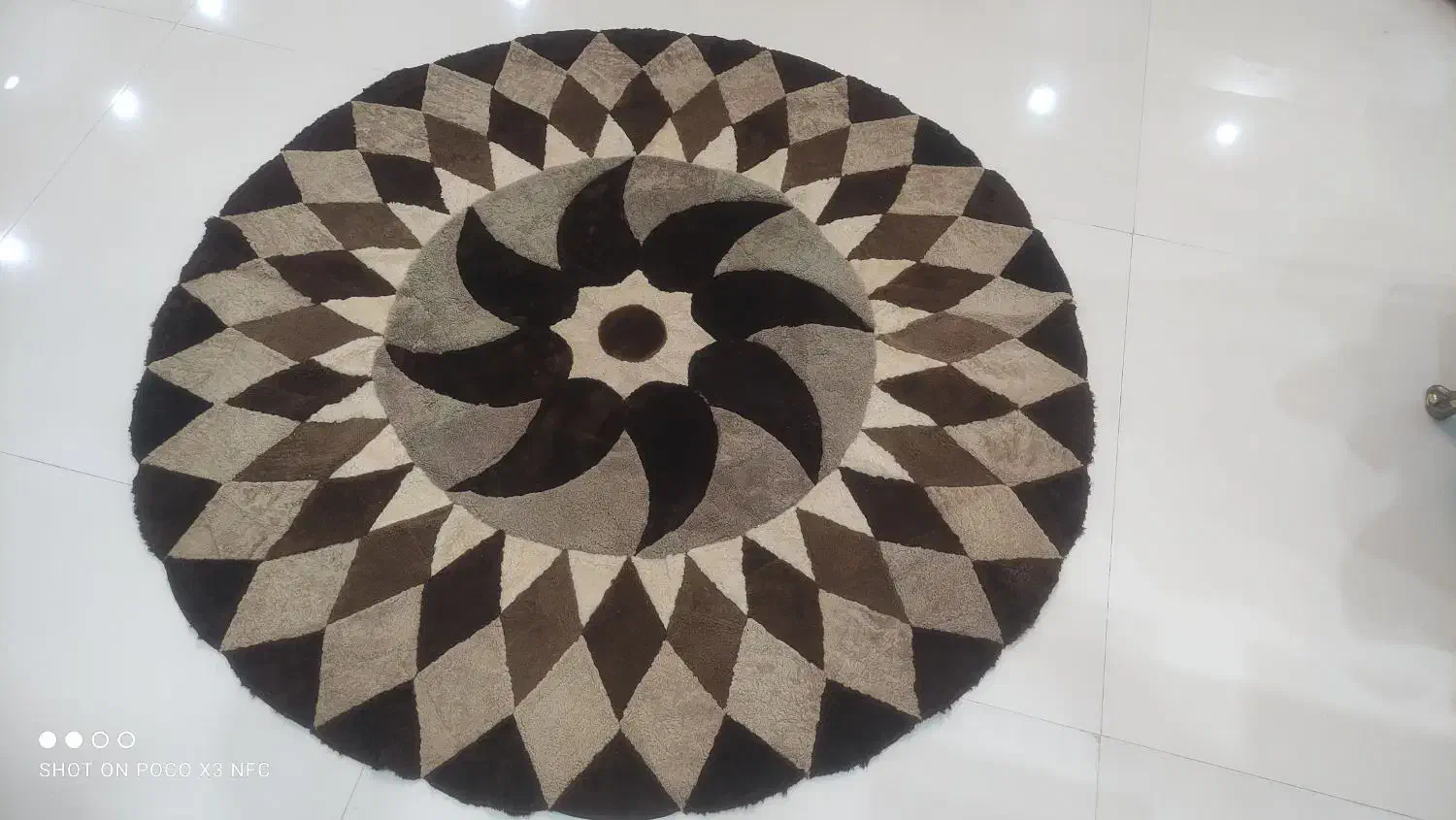 قالیچه|فرش|مشهد, هفت تیر (حافظ)|دیوار