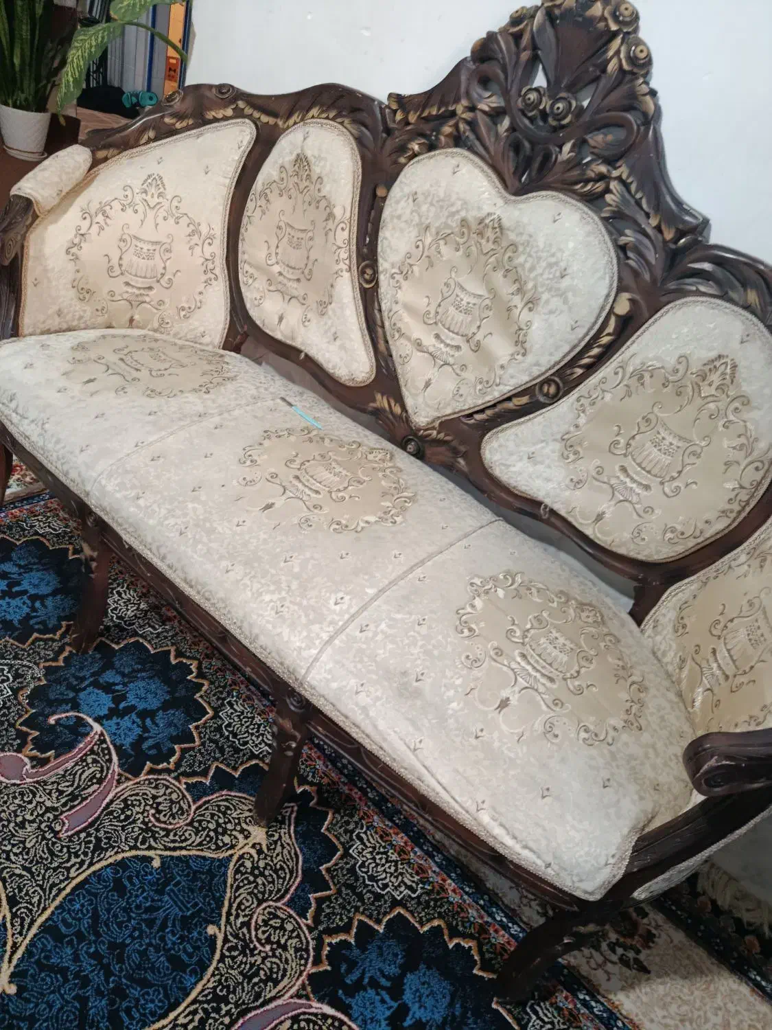 مبل سلطنتی ۹ نفره، سالم و تمیز قهوهای|مبلمان خانگی و میز عسلی|شیراز, کرونی(خاتونک)|دیوار