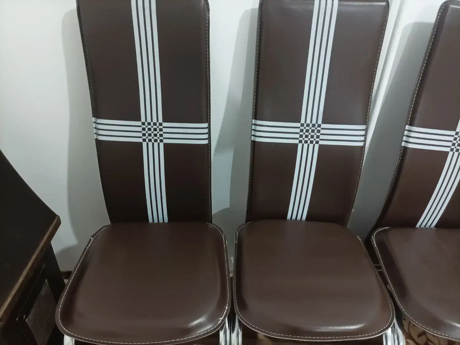 صندلی میز غذا خوری|میز و صندلی غذاخوری|میانه, |دیوار