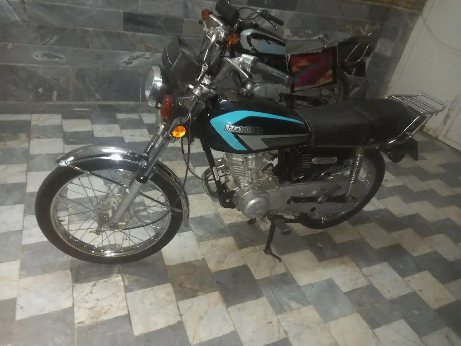 موتور پلاک ملی|موتورسیکلت|قم, سراجه (۱۵ خرداد)|دیوار