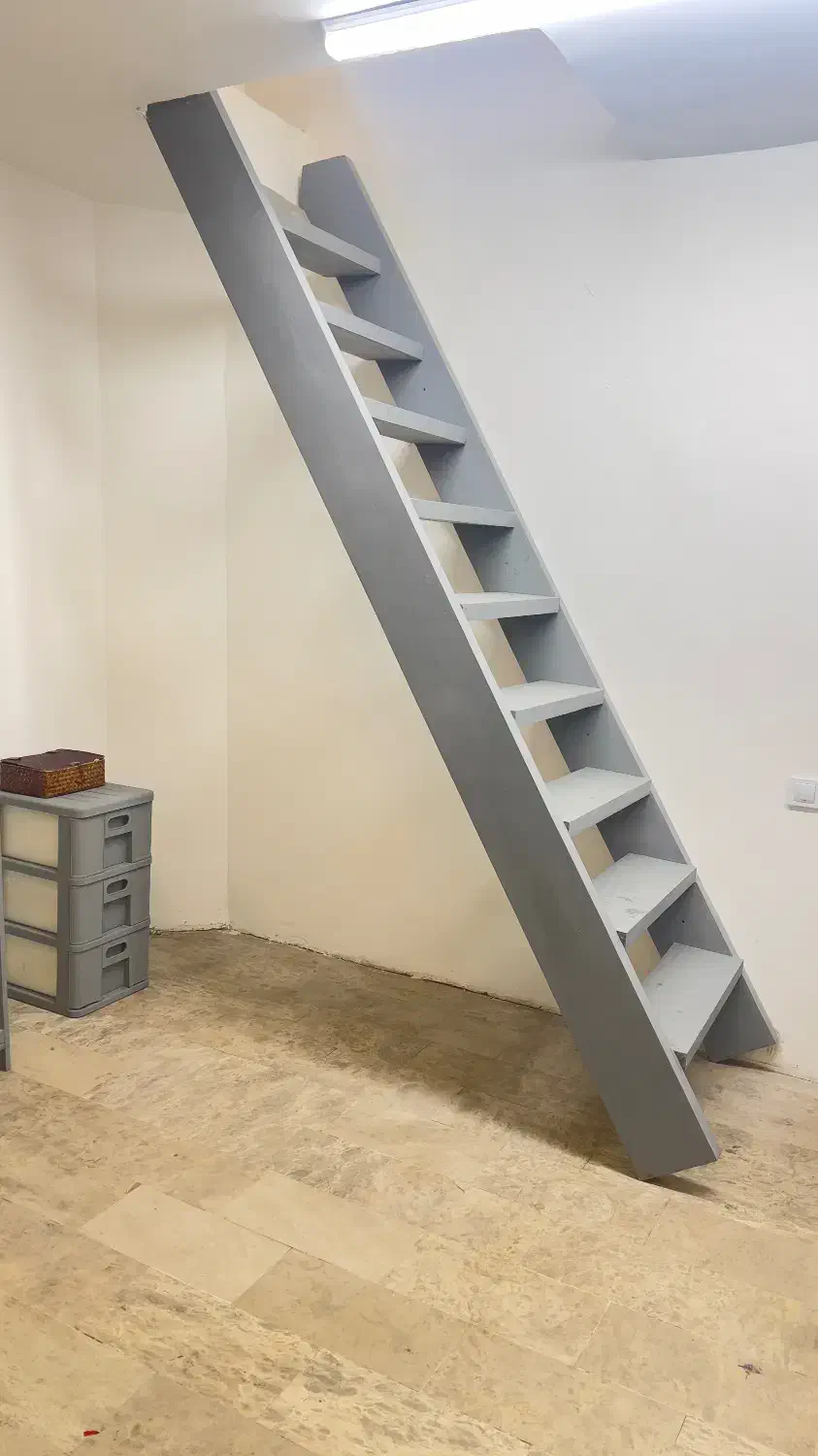 پله چوبی|صندلی و نیمکت|آمل, |دیوار