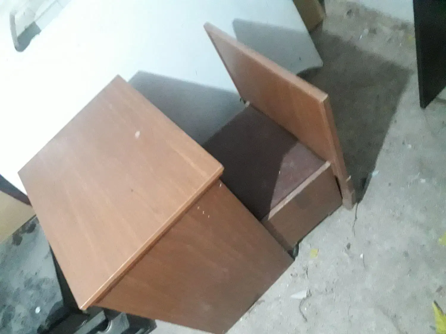 میز تلویزیون و میز چرخ خیاطی|میز تلویزیون|نیشابور, امام|دیوار