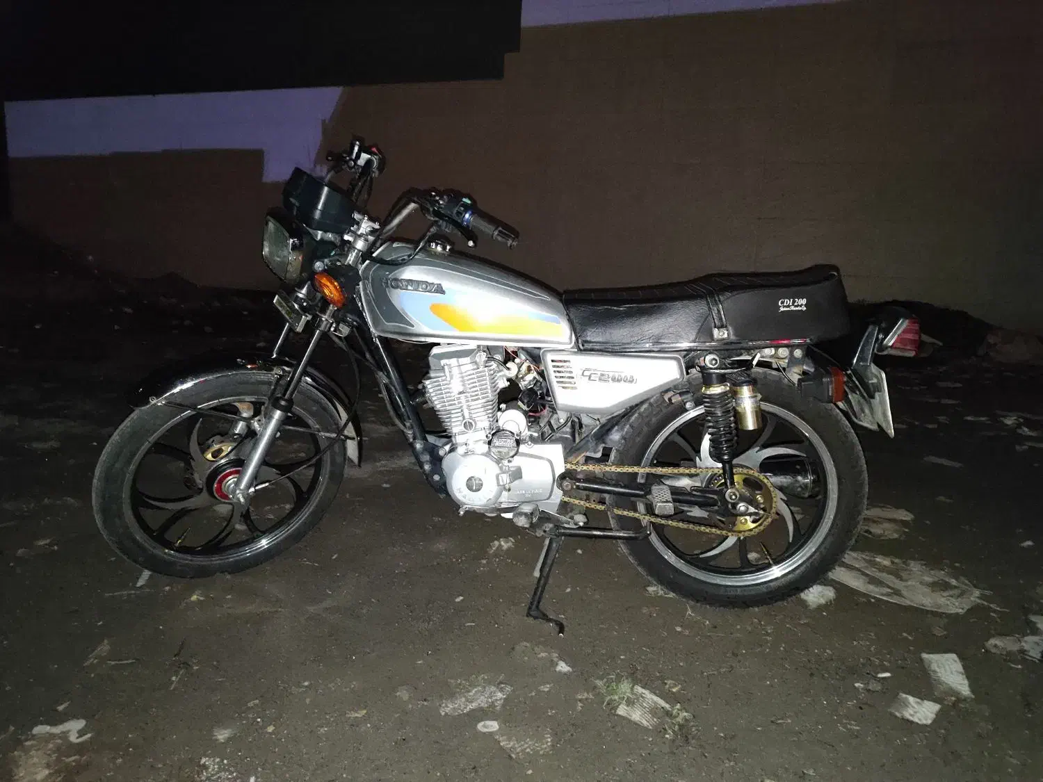 موتور هوندا ،،۲۰۰ همتاز|موتورسیکلت|بندر انزلی, نیمه شعبان|دیوار