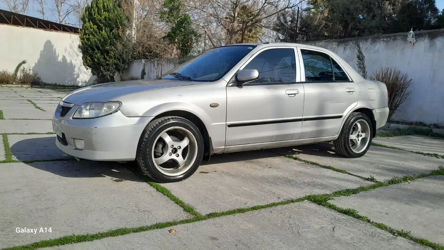 مزدا ۳۲۳ مدل ۸۴|خودرو سواری و وانت|گرگان, |دیوار