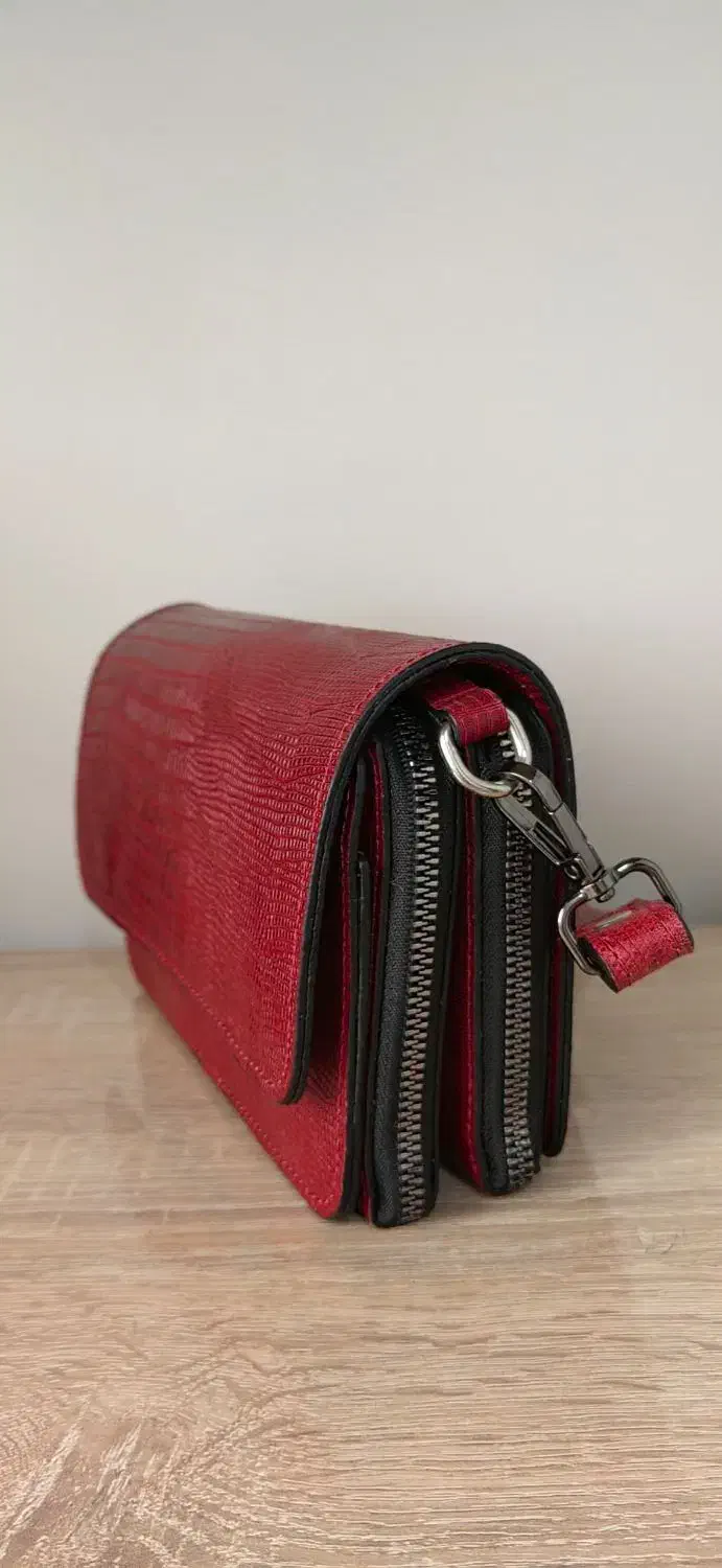 فروش کیف رو دوشی|کیف، کفش، کمربند|پرند, فاز ۳|دیوار